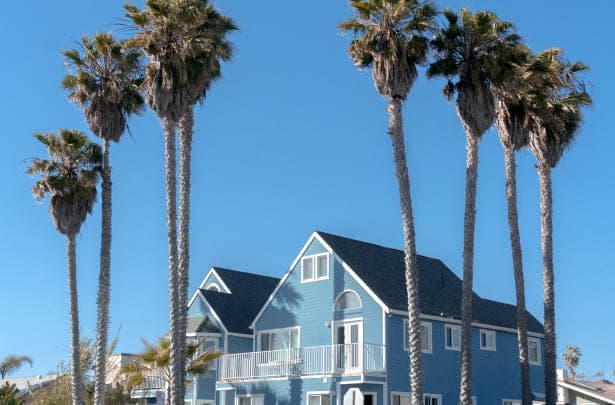 Building Gains Into Housing Stocks And How To Trade The Sector